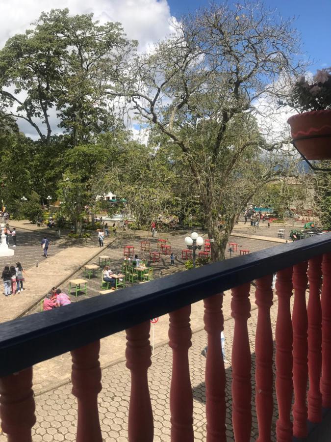Hospedaje Casa Rosa Jardín Dış mekan fotoğraf
